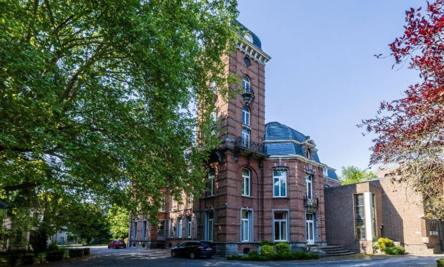De Blauwe Toren, Belgium